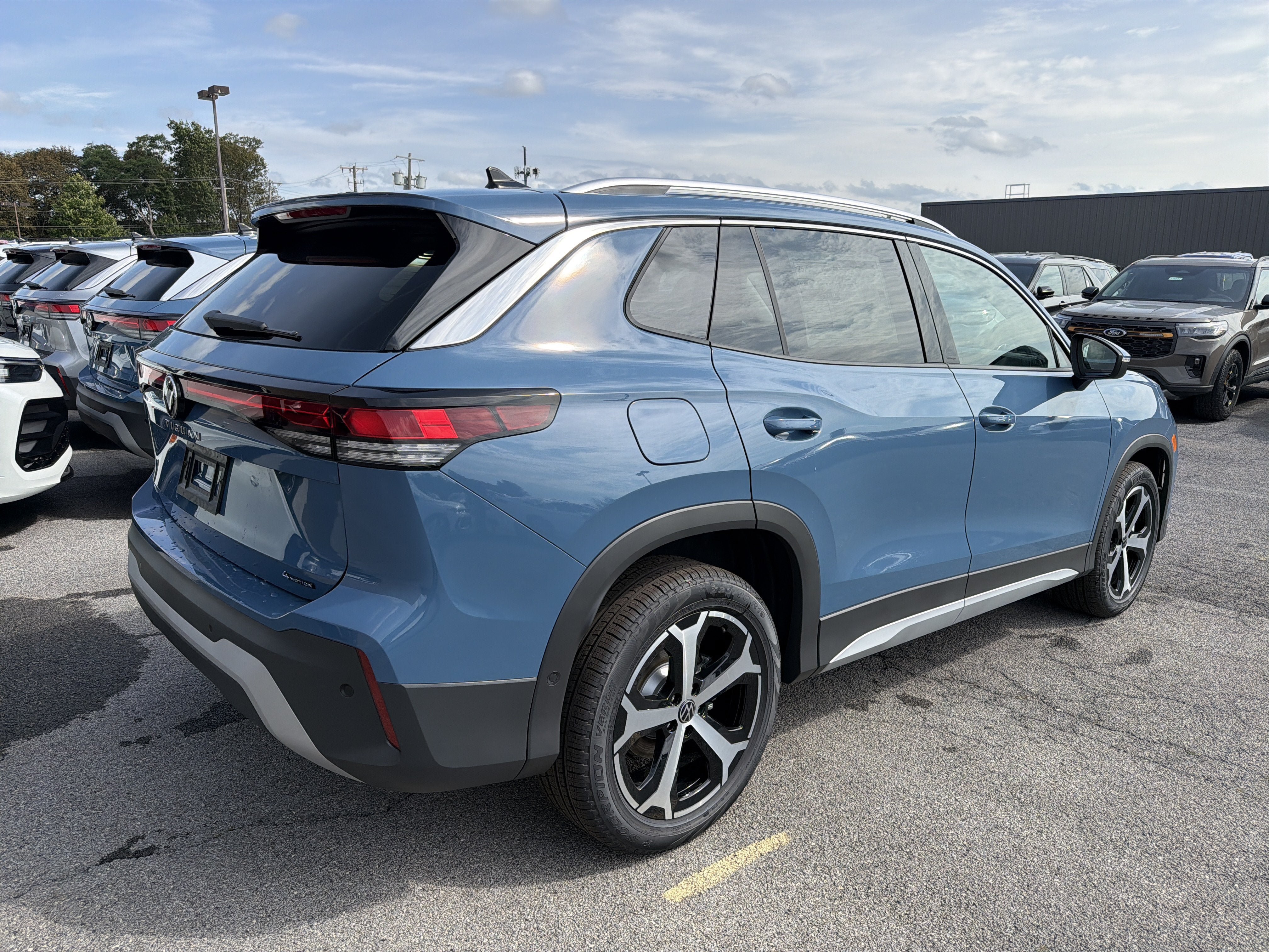 New 2026 Volkswagen Tiguan SE AWD/4WD image 7