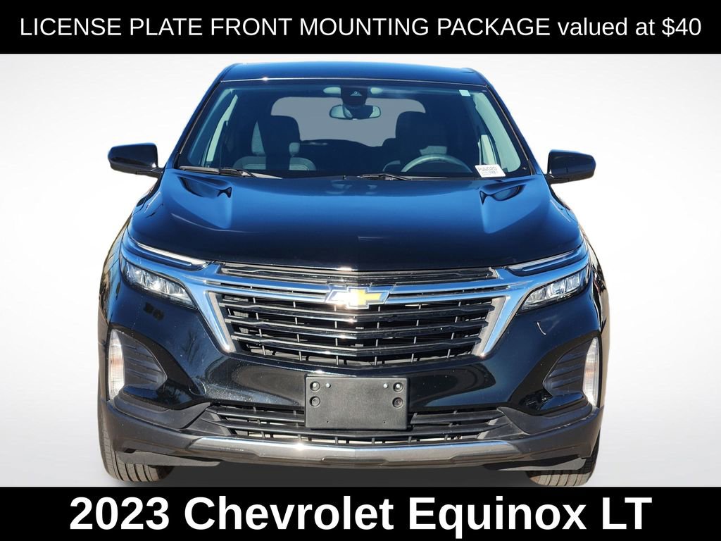 Used 2023 Chevrolet Equinox LT image 2