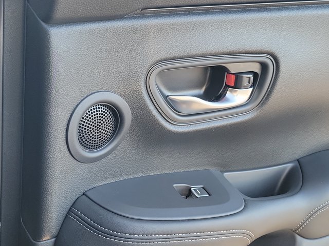 Certified 2024 Honda HR-V EX-L image 6
