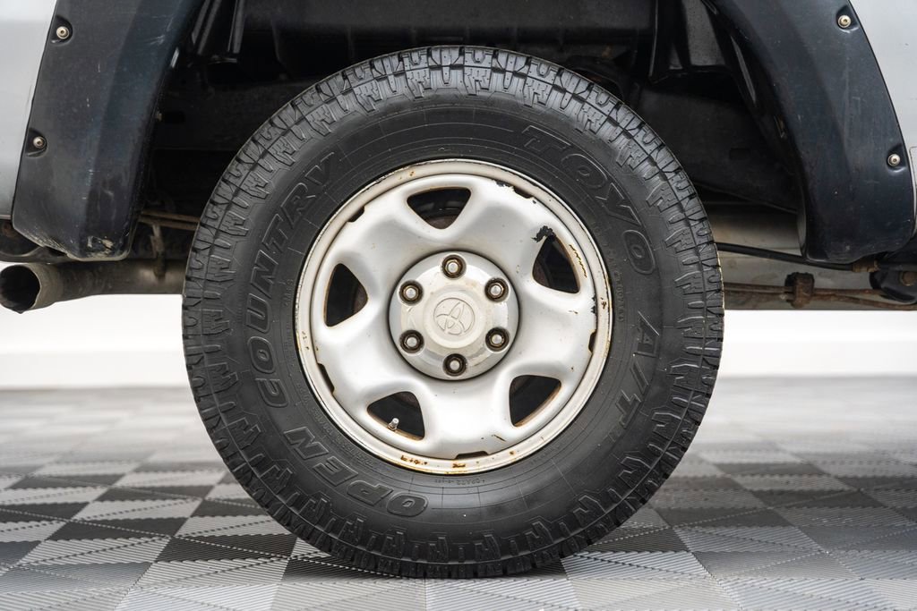 Used 2011 Toyota Tacoma 4x4 Regular Cab image 16