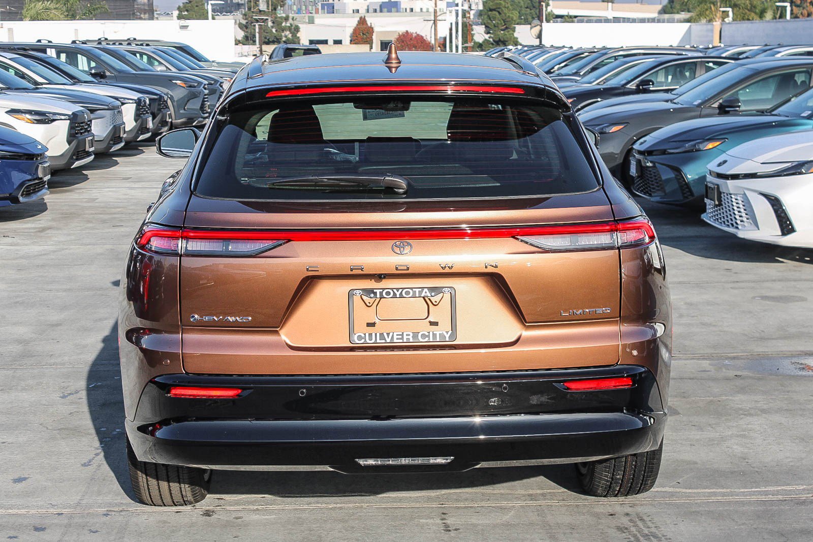 New 2025 Toyota Crown Signia Limited image 8