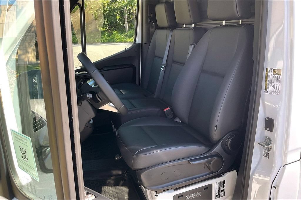 Used 2026 Mercedes-Benz Sprinter 3500 image 16