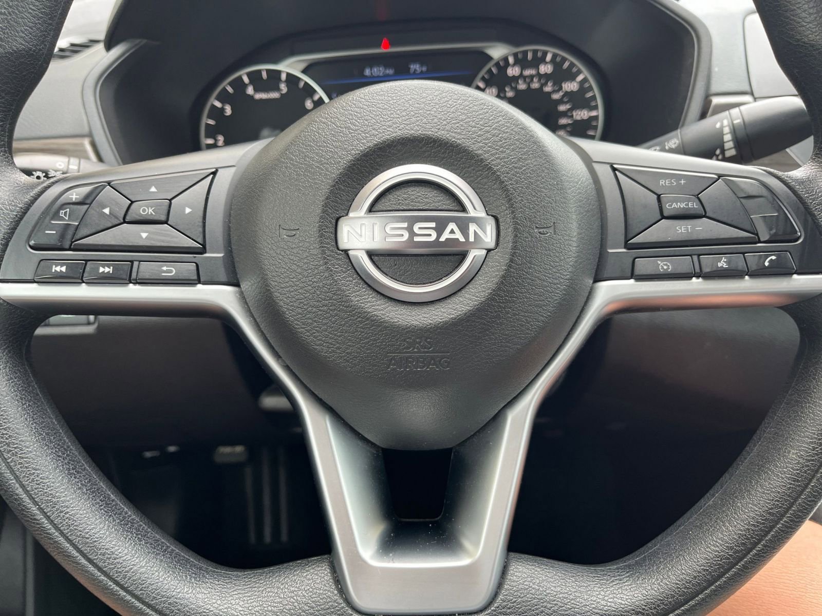 Used 2024 Nissan Altima 2.5 SV image 29