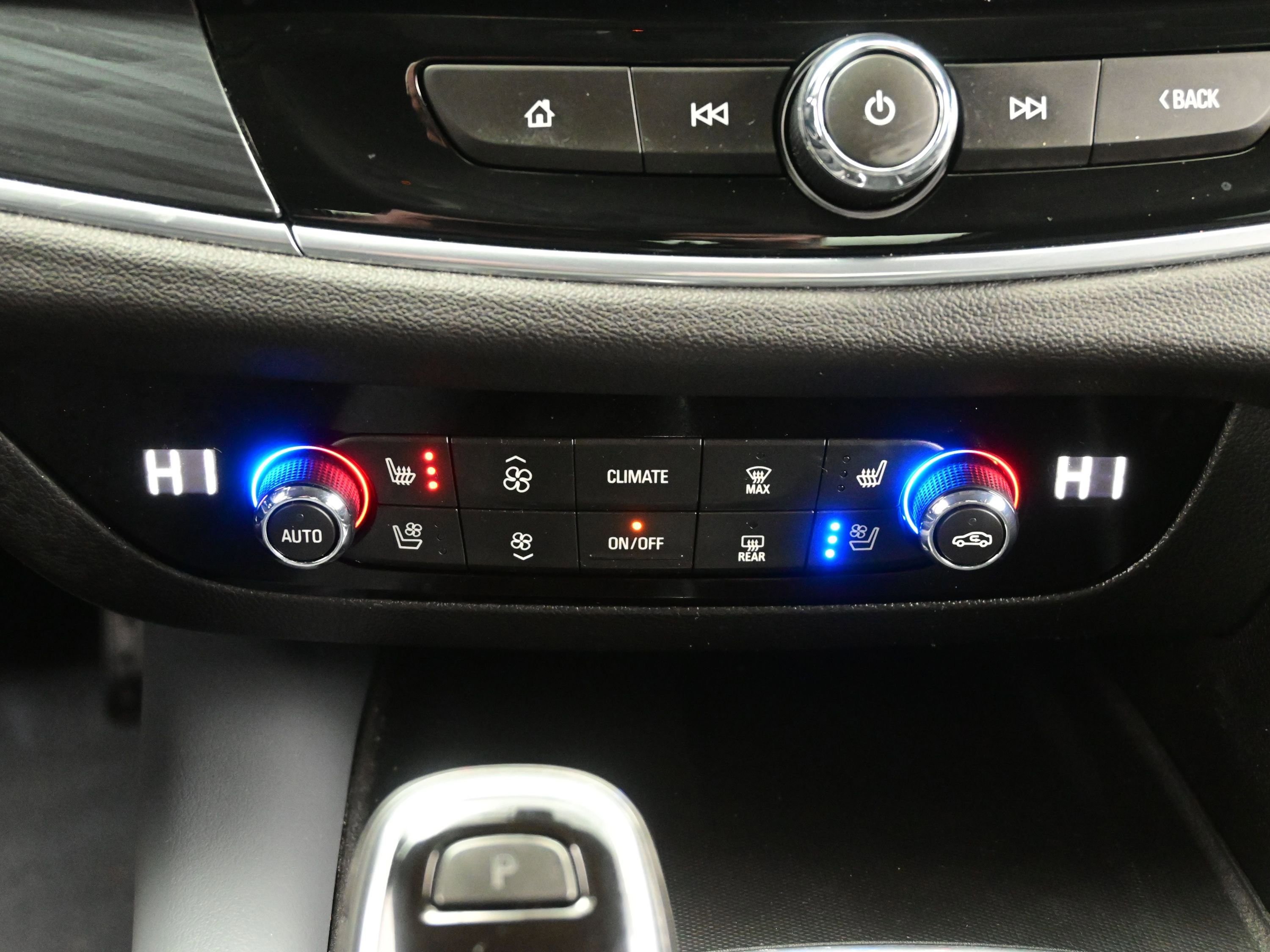 Used 2019 Buick Enclave Premium w/ Experience Buick Package image 22