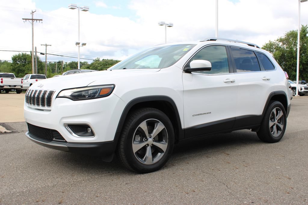 Used 2019 Jeep Cherokee Limited w/ Luxury Group AWD/4WD image 9