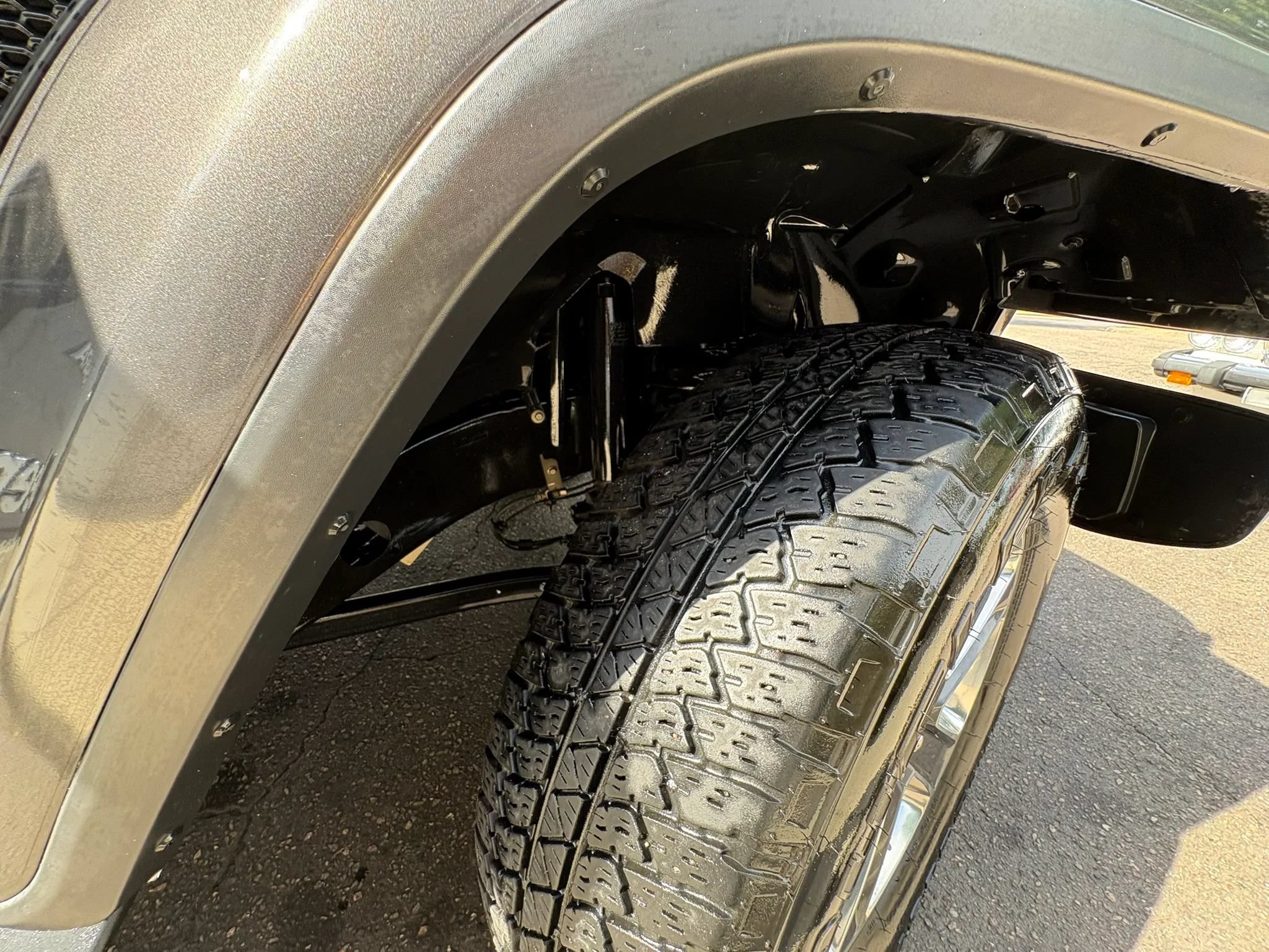 Used 2019 Jeep Wrangler Unlimited Sahara w/ LED Lighting Group AWD/4WD image 52