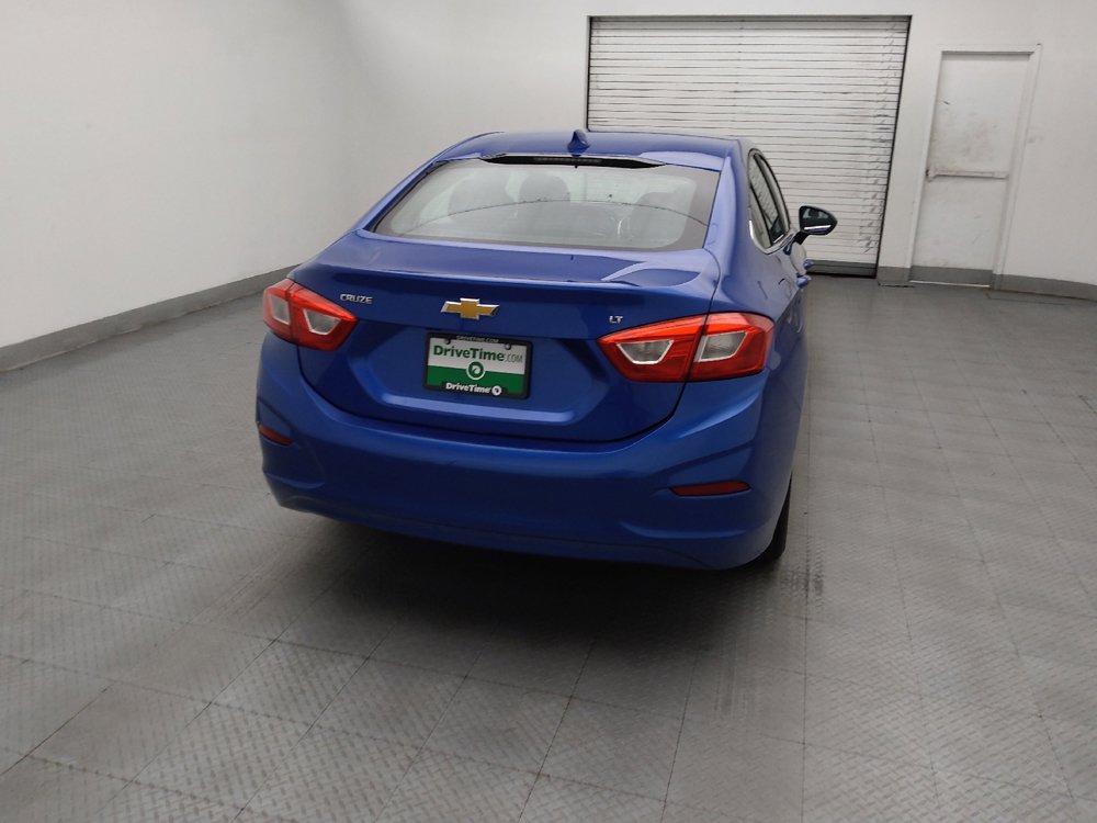 Used 2017 Chevrolet Cruze LT w/ Convenience Package FWD image 7