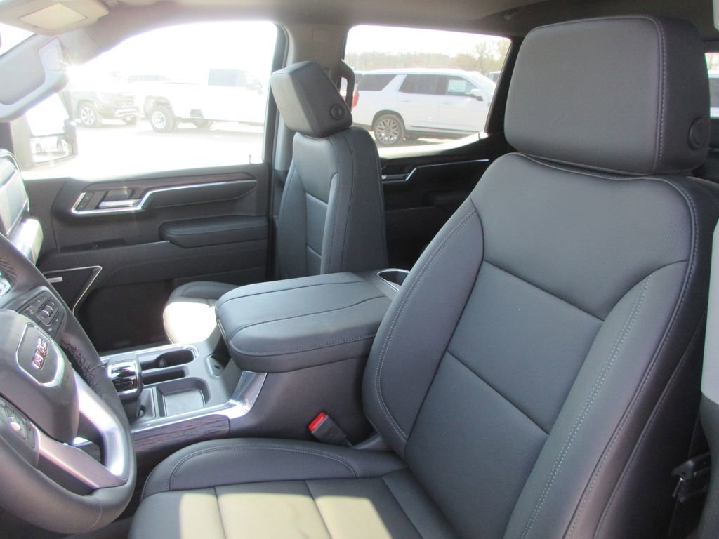 New 2026 GMC Sierra 1500 SLT image 12