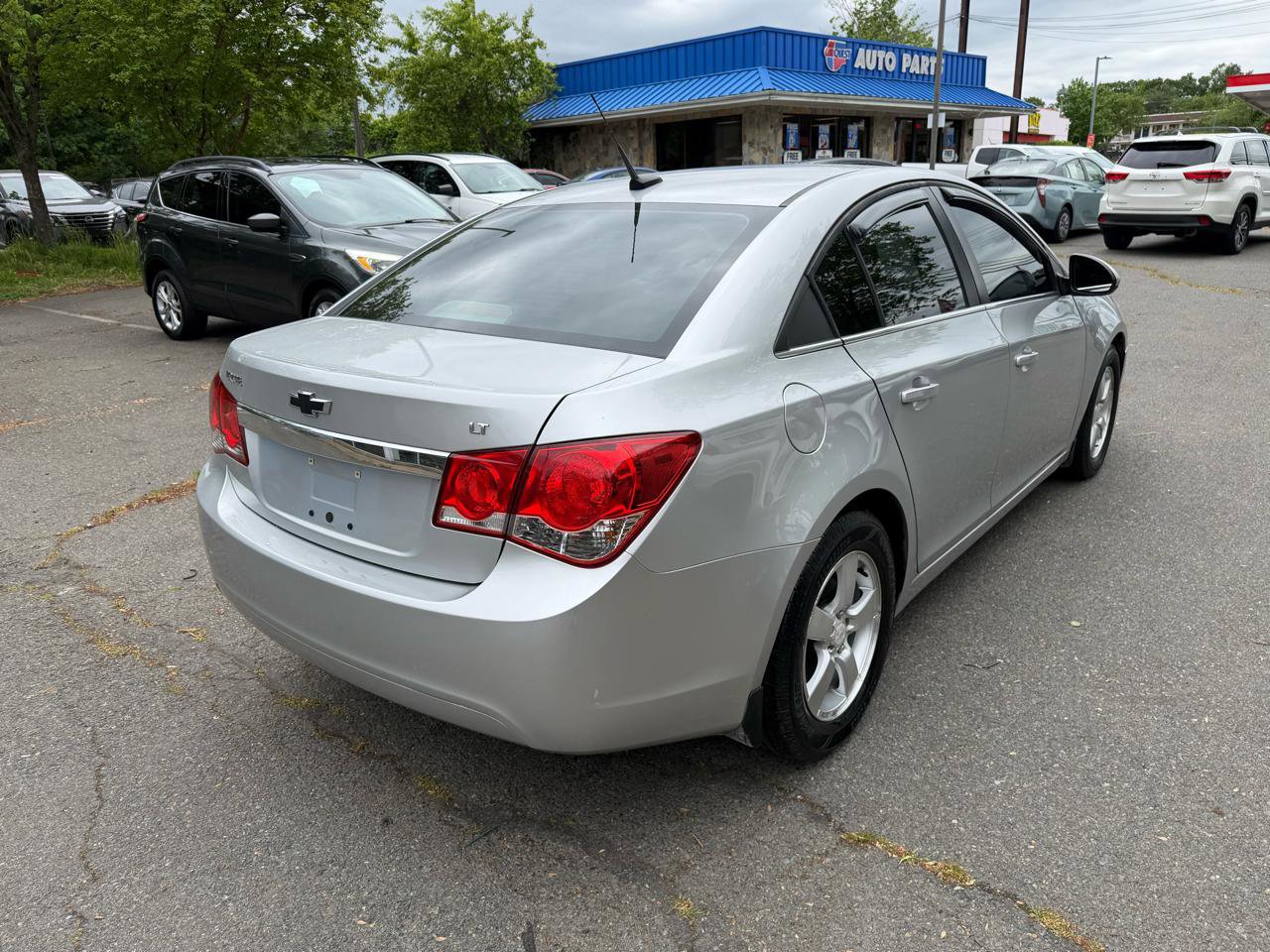 Used 2013 Chevrolet Cruze LT FWD image 4