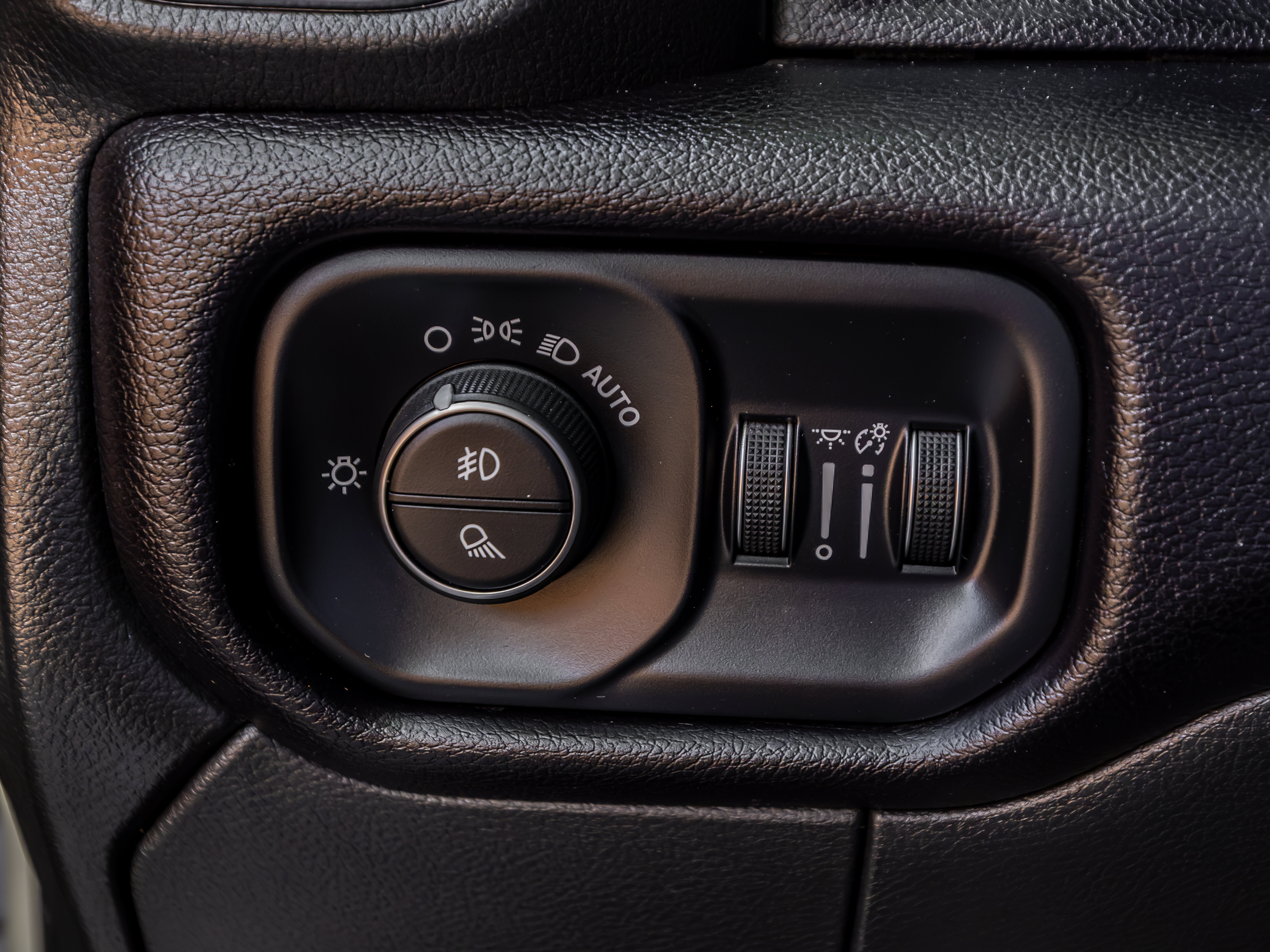 Used 2023 RAM 2500 Laramie AWD/4WD image 61