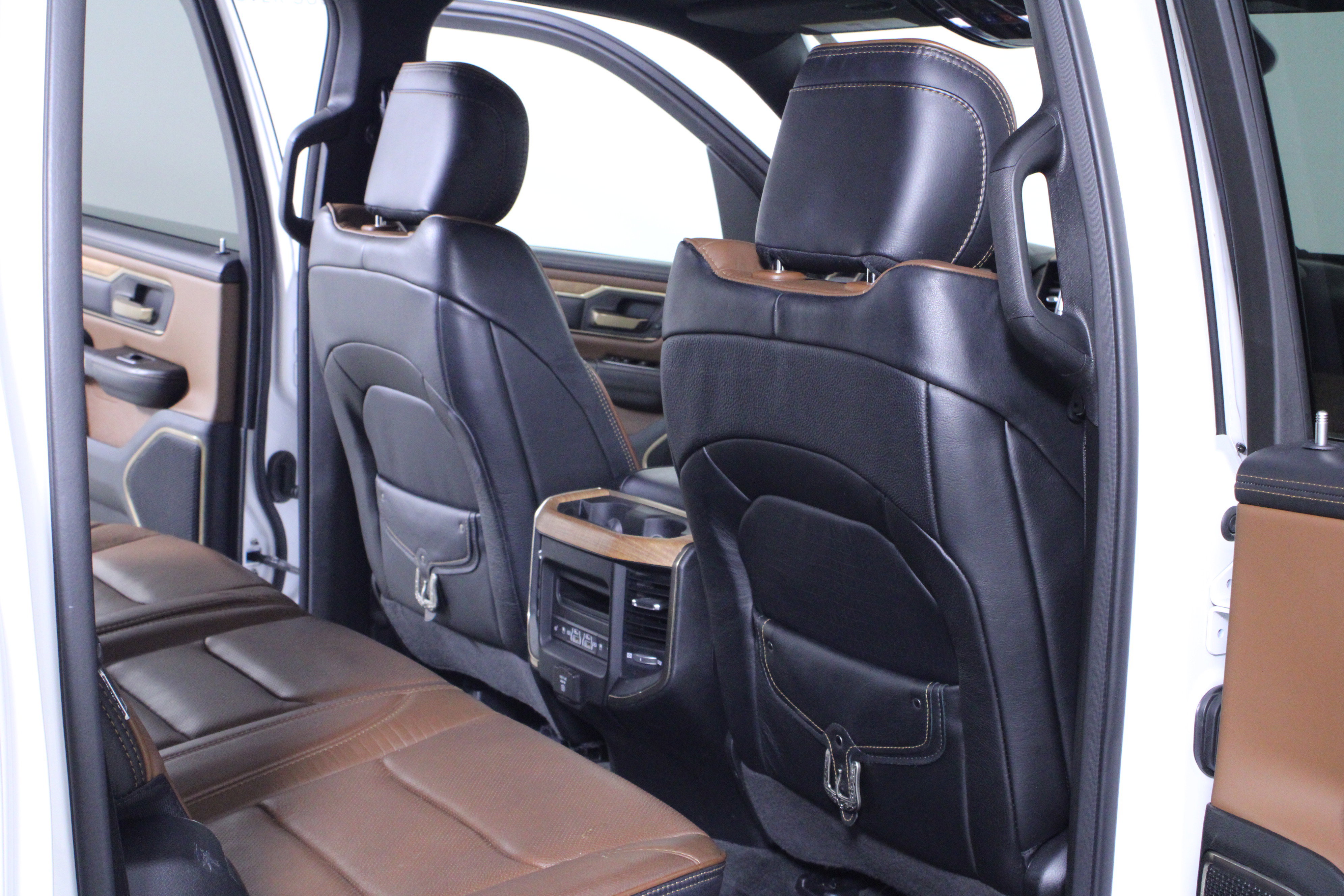 Used 2023 RAM 1500 Limited w/ Body Color Bumper Group image 15