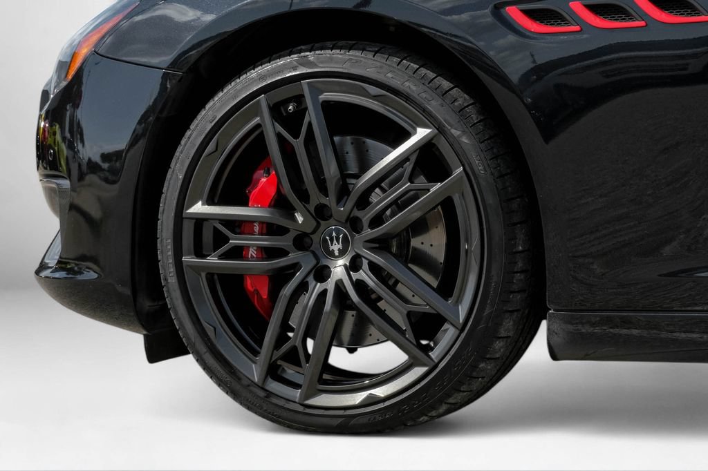 Used 2022 Maserati Quattroporte Trofeo RWD image 68