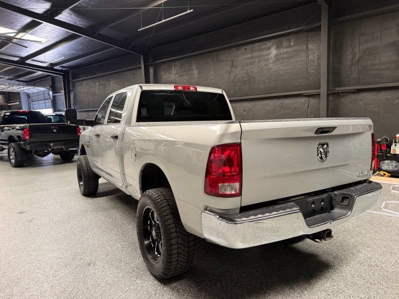 Used 2018 RAM 2500 Tradesman w/ Chrome Appearance Group AWD/4WD image 7