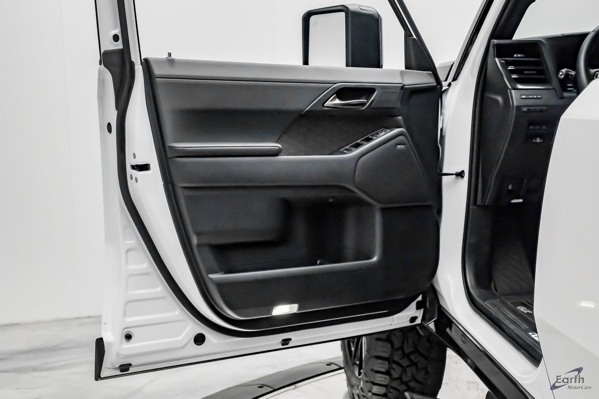 Used 2025 Lexus GX 550 550 Luxury+ 22 VOSSEN WHEELS w/ Accessory Package (2T) image 84