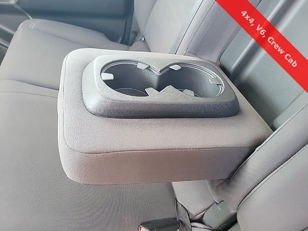 Used 2022 Nissan Frontier SV image 40