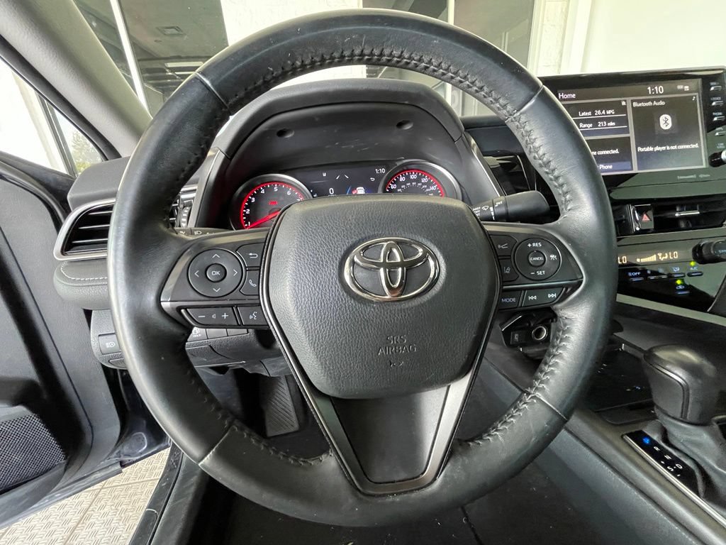 Used 2022 Toyota Camry XSE FWD image 13
