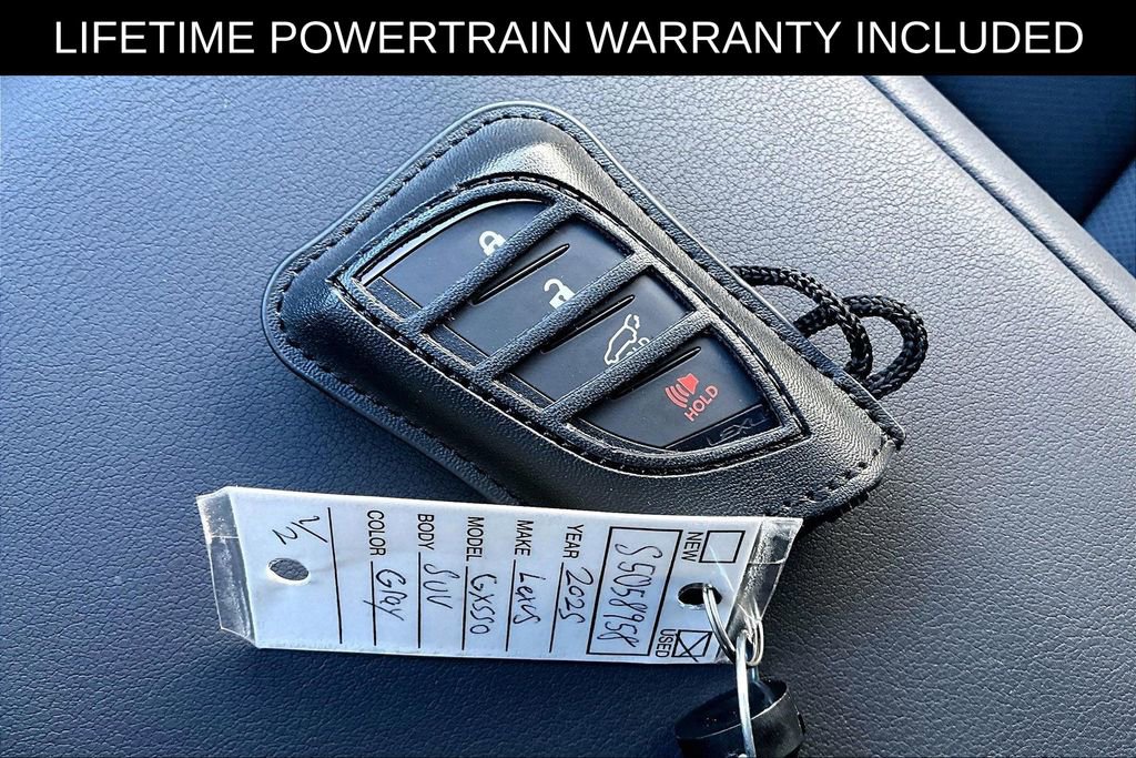 Used 2025 Lexus GX 550 image 13