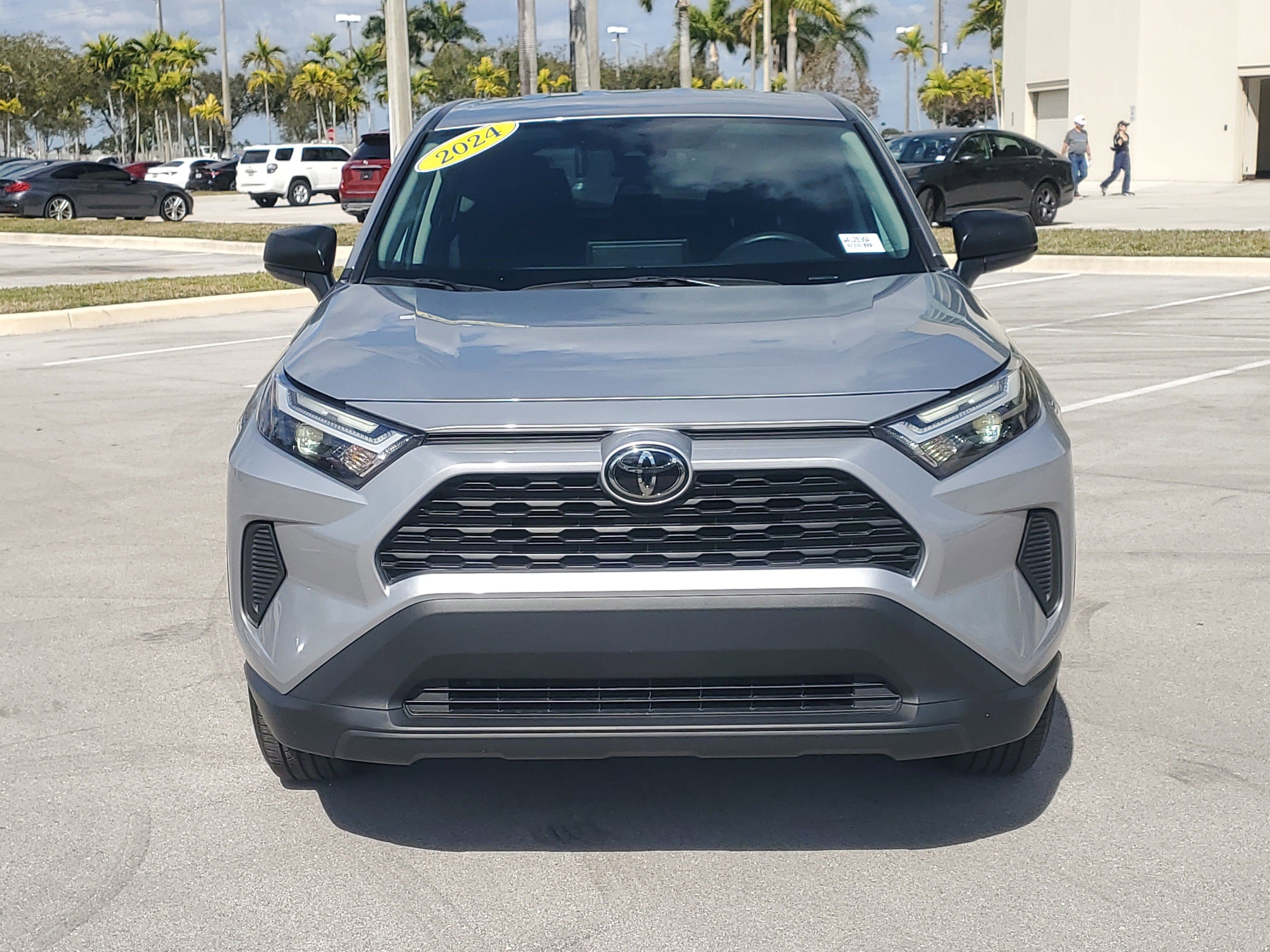 Used 2024 Toyota RAV4 LE image 8