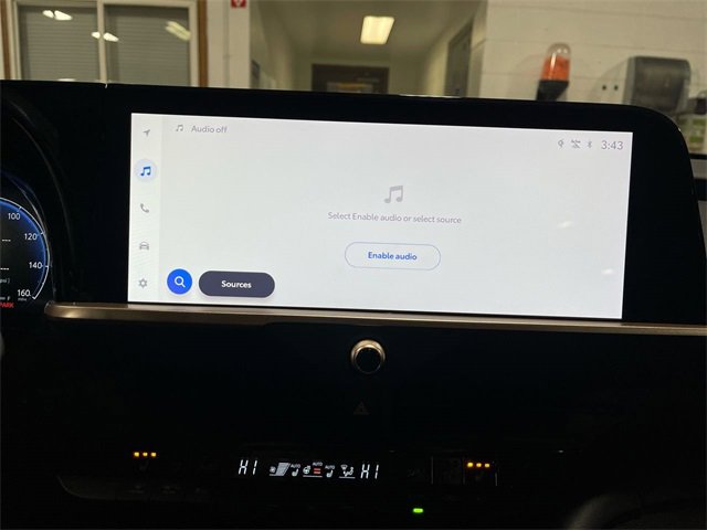 Used 2025 Toyota Crown Signia image 16