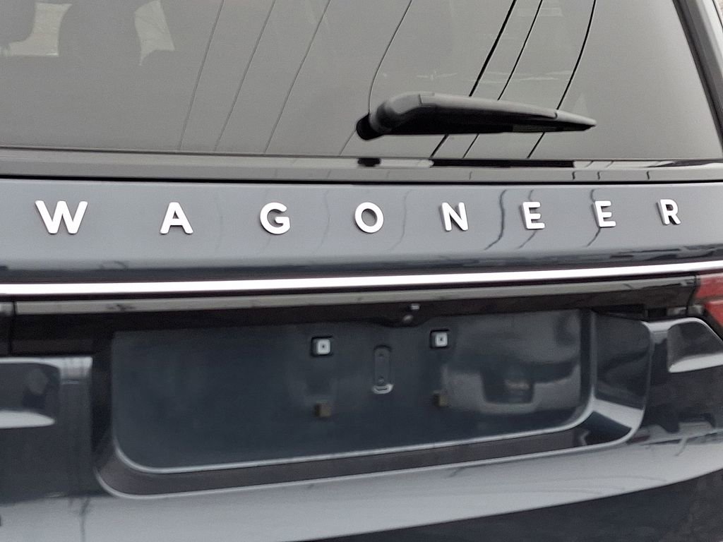 Used 2024 Jeep Wagoneer Series III image 36