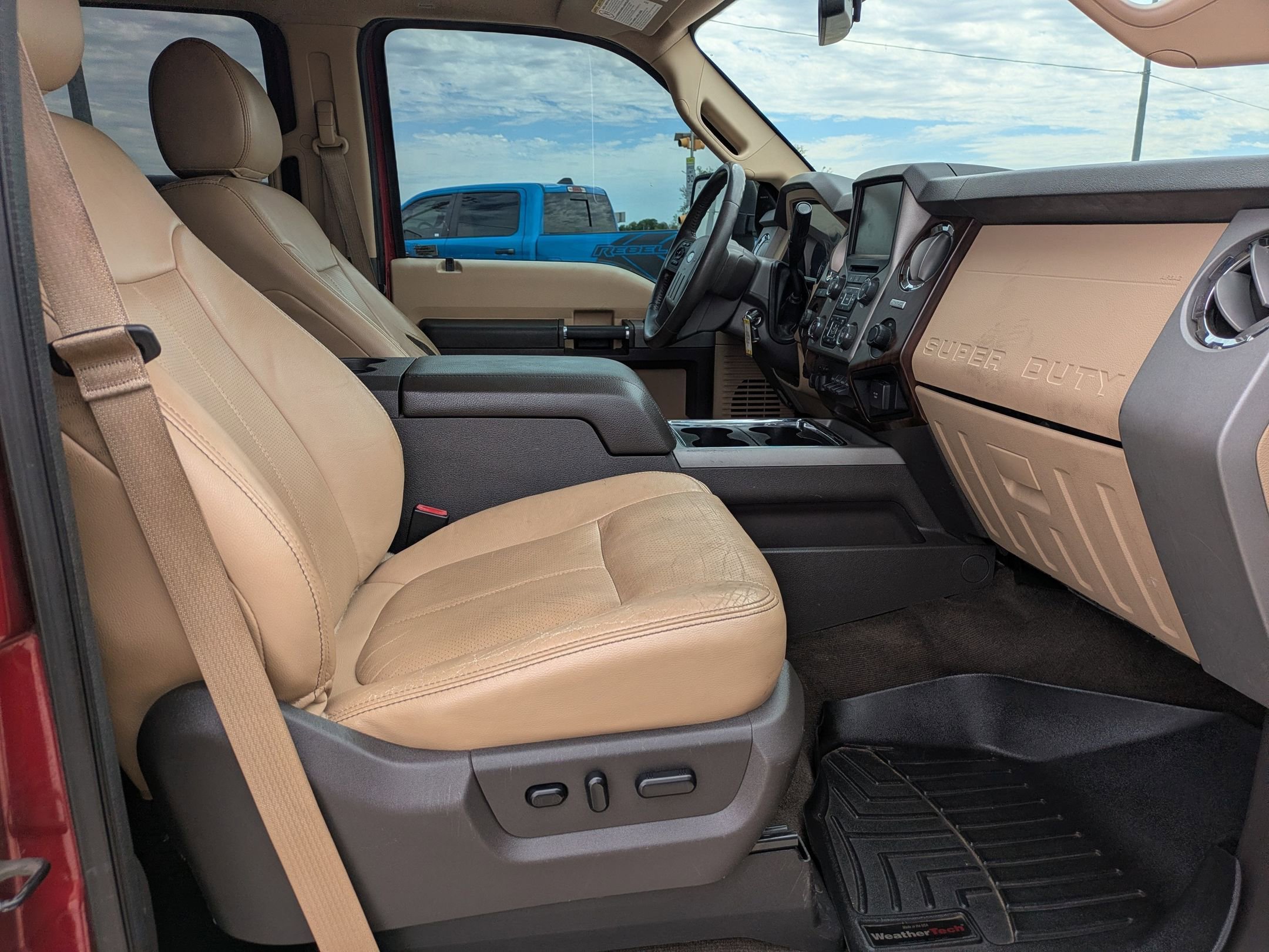 Used 2015 Ford F250 Lariat w/ Lariat Ultimate Package image 26