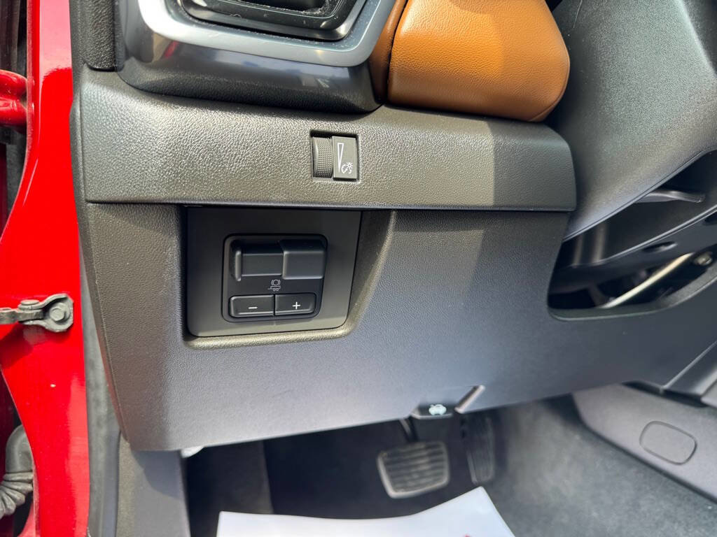 Used 2023 GMC Canyon AT4 w/ AT4 Premium Package image 17