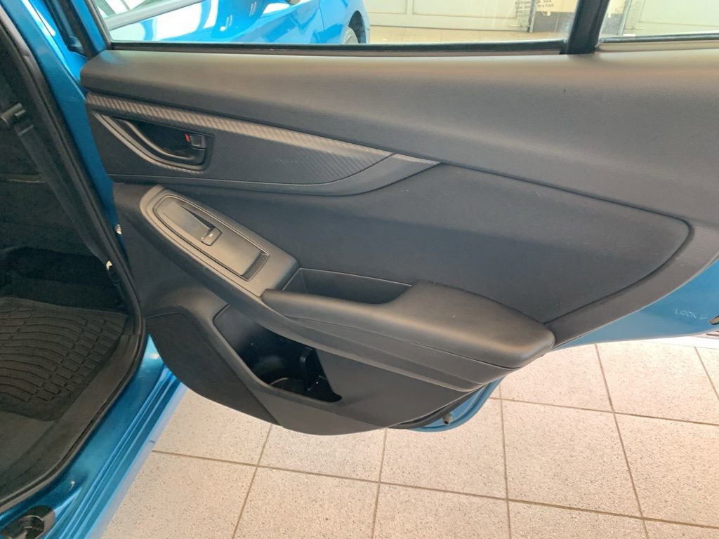 Used 2018 Subaru Impreza 2.0i Premium w/ Eyesight & BSD & Rcta image 17