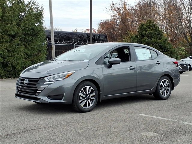 New 2025 Nissan Versa SV w/ Trunk Package