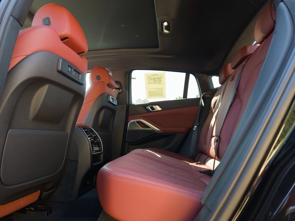 Used 2022 BMW X6 xDrive40i w/ M Sport Package image 21