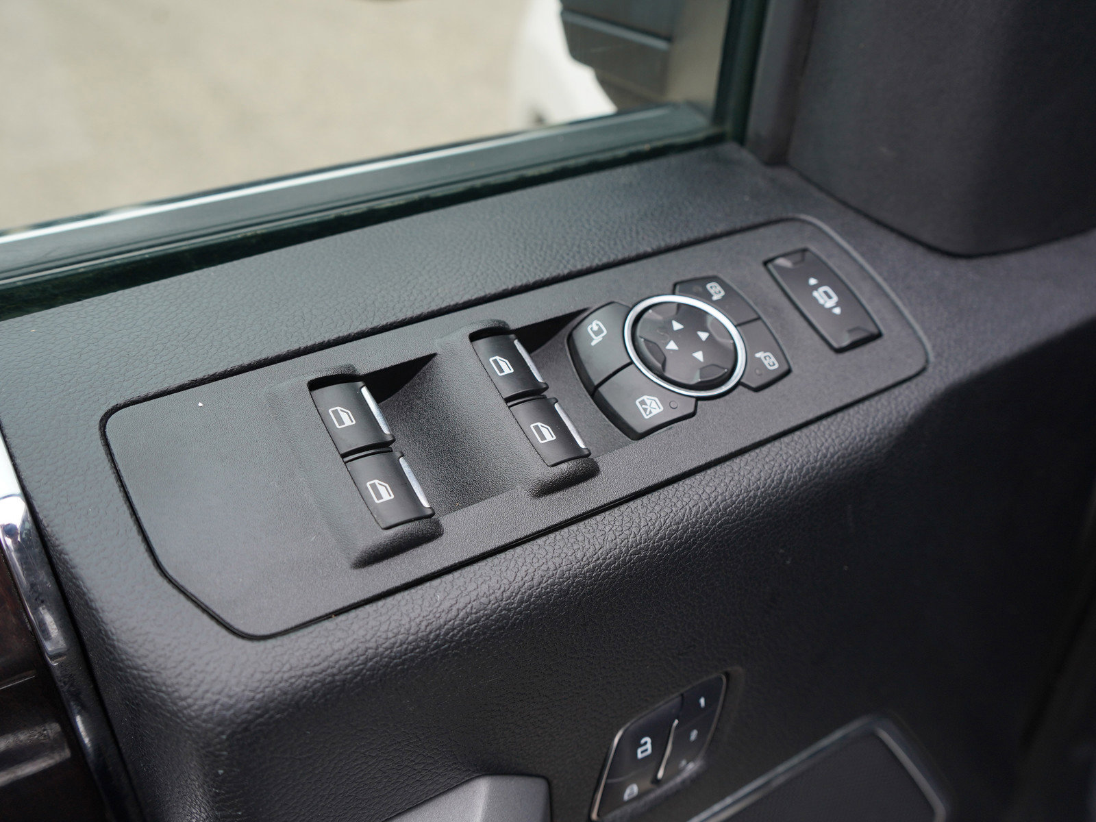 Used 2017 Ford F350 Platinum w/ Platinum Ultimate Package image 24