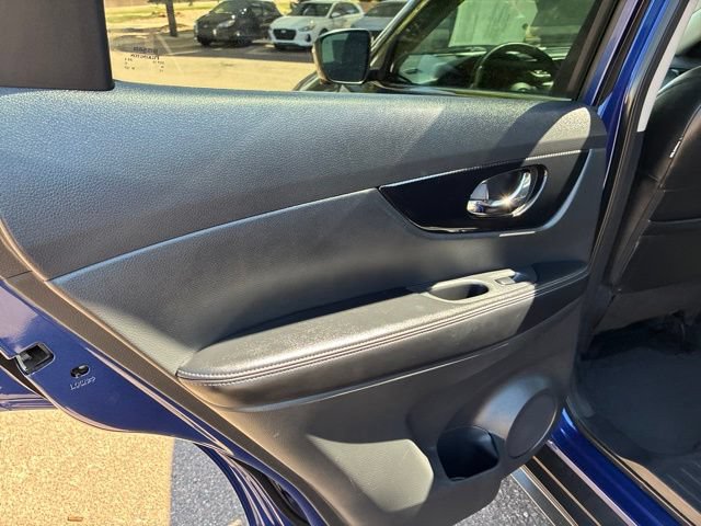 Used 2019 Nissan Rogue SL AWD/4WD image 25