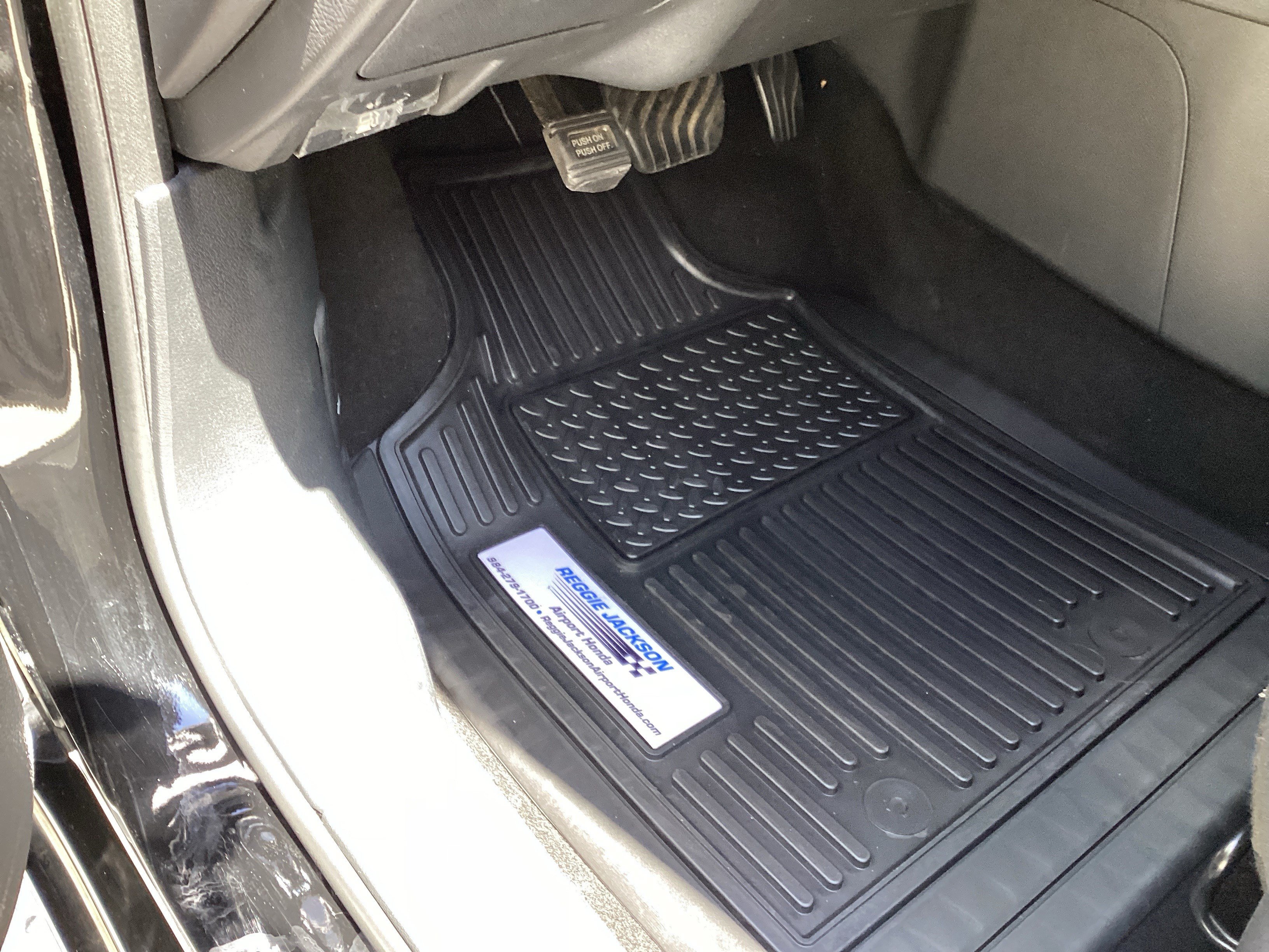 Used 2025 Nissan Sentra SV w/ All-Weather Package FWD image 16