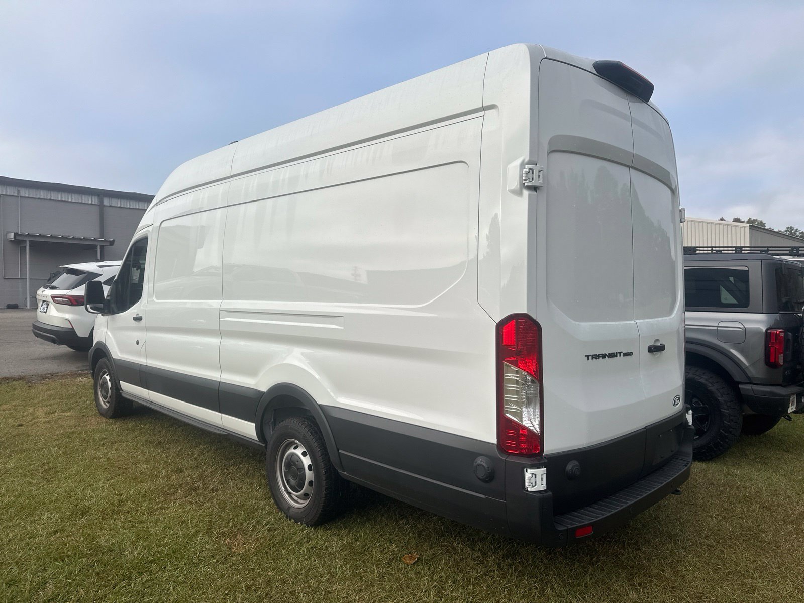 Used 2026 Ford Transit 350 148 High Roof Extended w/ Load Area Protection Package RWD image 2