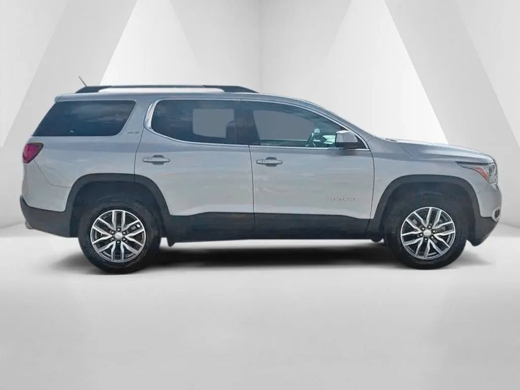 Used 2017 GMC Acadia SLE FWD image 8