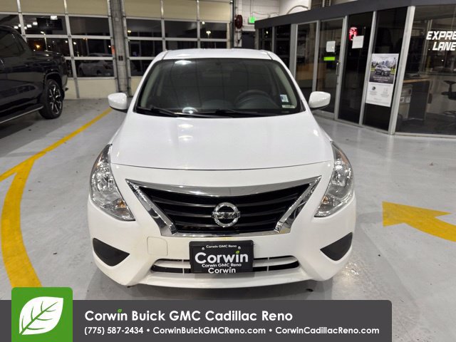 Used 2018 Nissan Versa SV FWD image 3