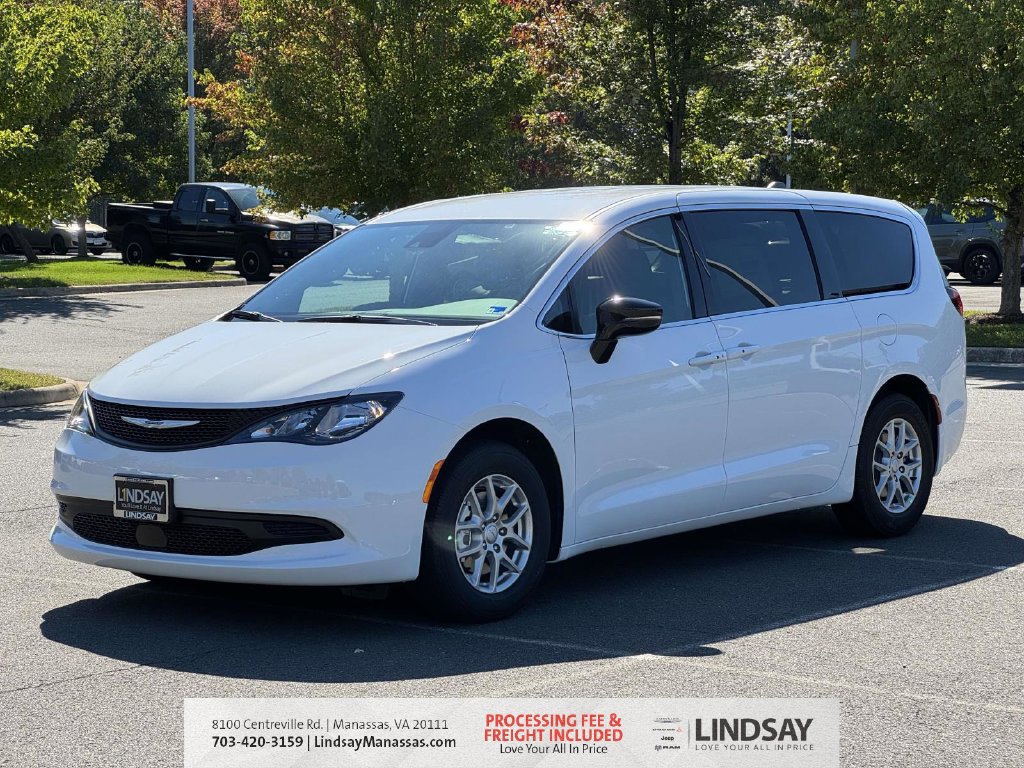 New 2027 Chrysler Pacifica LX FWD image 4