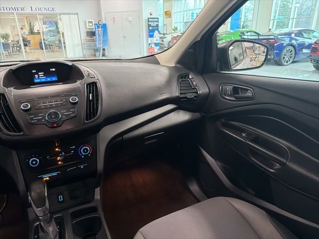 Used 2019 Ford Escape S image 26