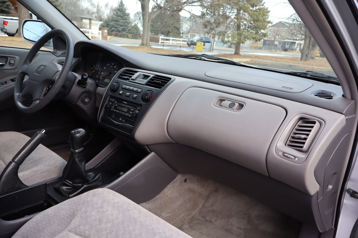 Used 2002 Honda Accord LX image 17