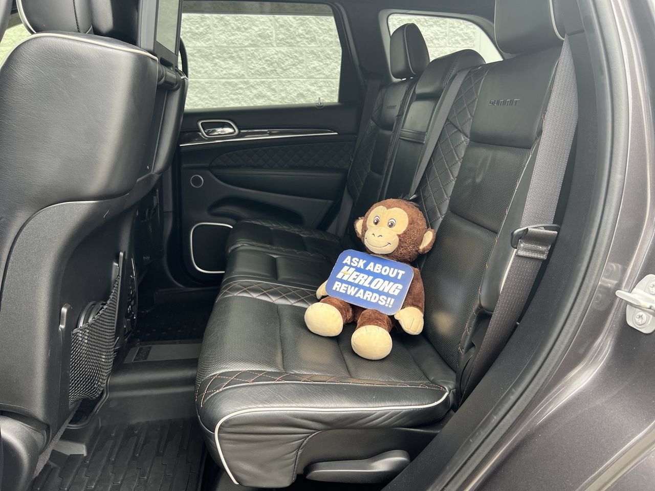 Used 2019 Jeep Grand Cherokee Summit AWD/4WD image 28