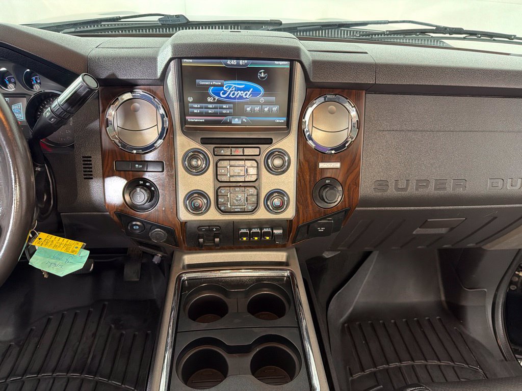 Used 2016 Ford F250 Lariat w/ Lariat Ultimate Package AWD/4WD image 16