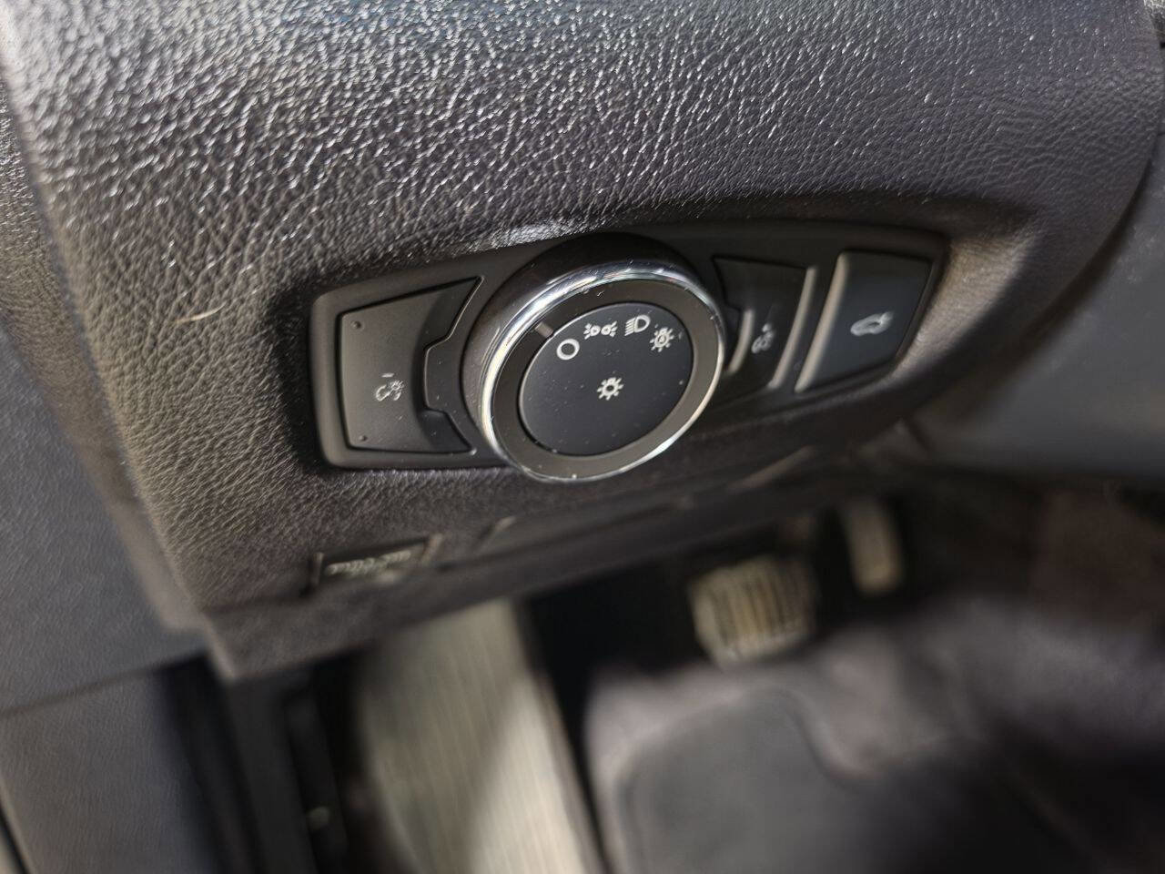 Used 2017 Lincoln Continental Reserve w/ Climate Package image 29