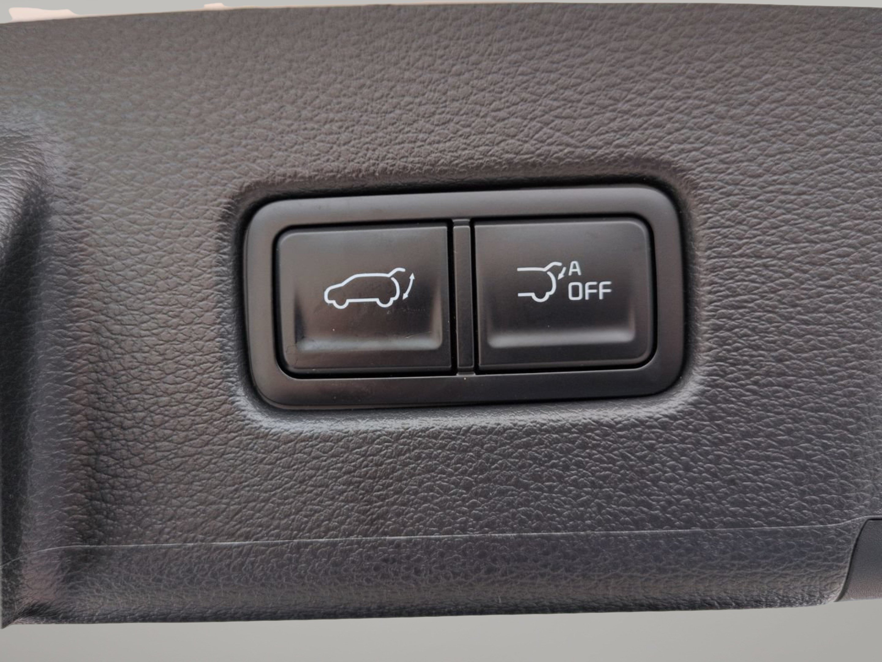 Used 2025 Kia Telluride EX w/ EX Captain's Chair Package FWD image 18