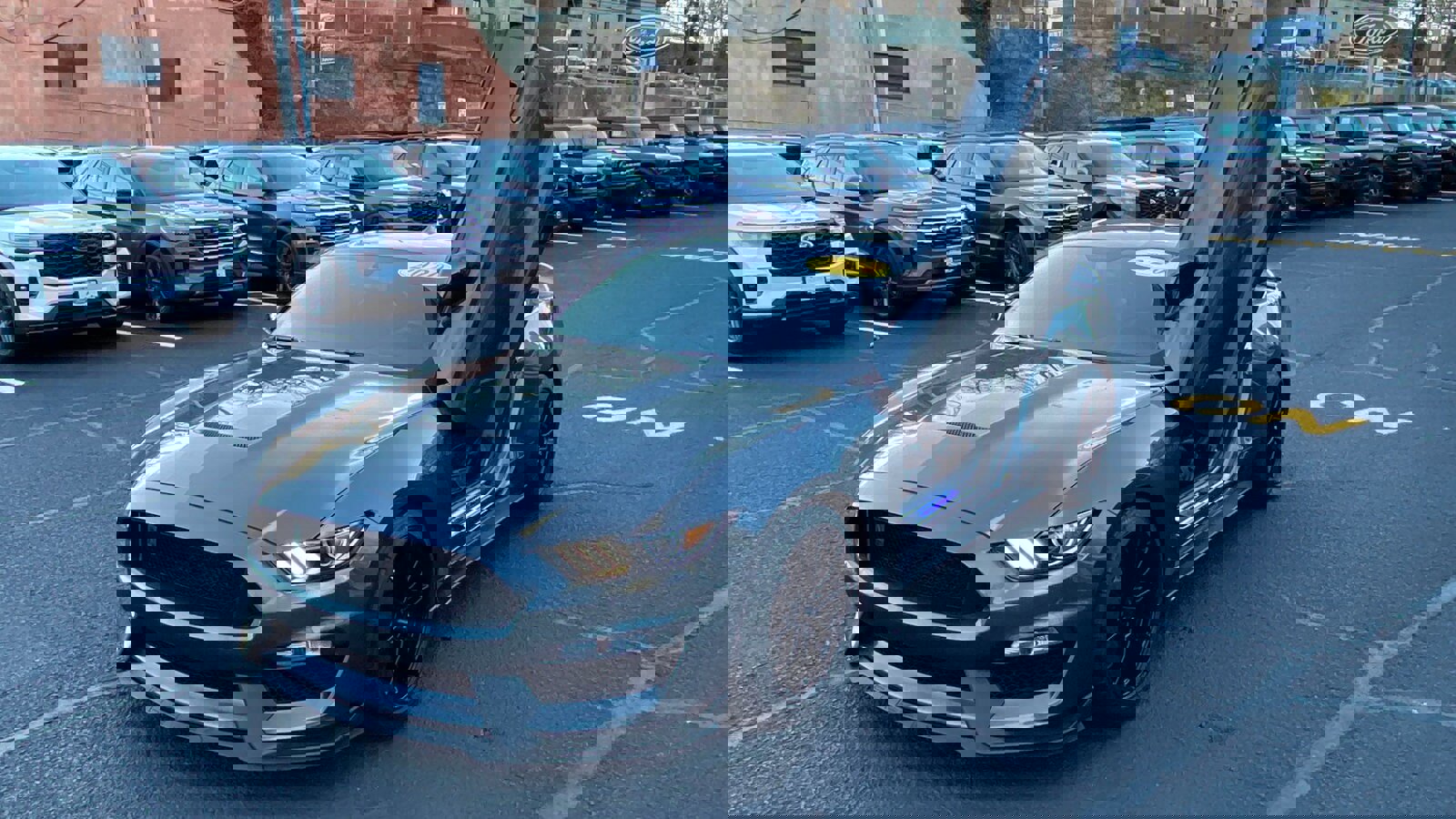 Used 2020 Ford Mustang Shelby GT350 w/ Technology Package image 4