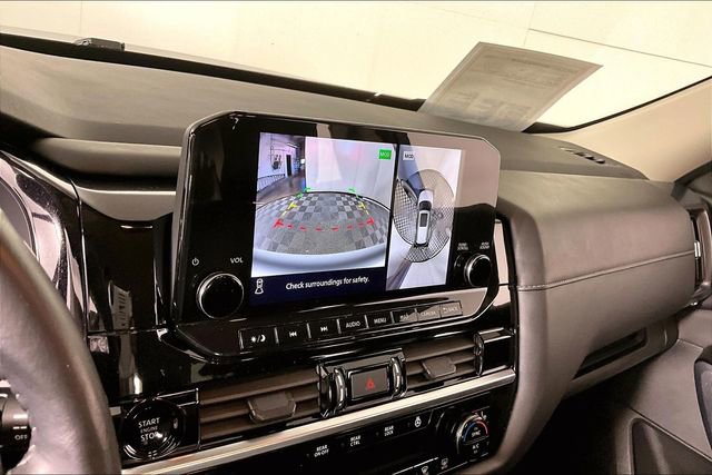 Used 2025 Nissan Pathfinder SL image 13