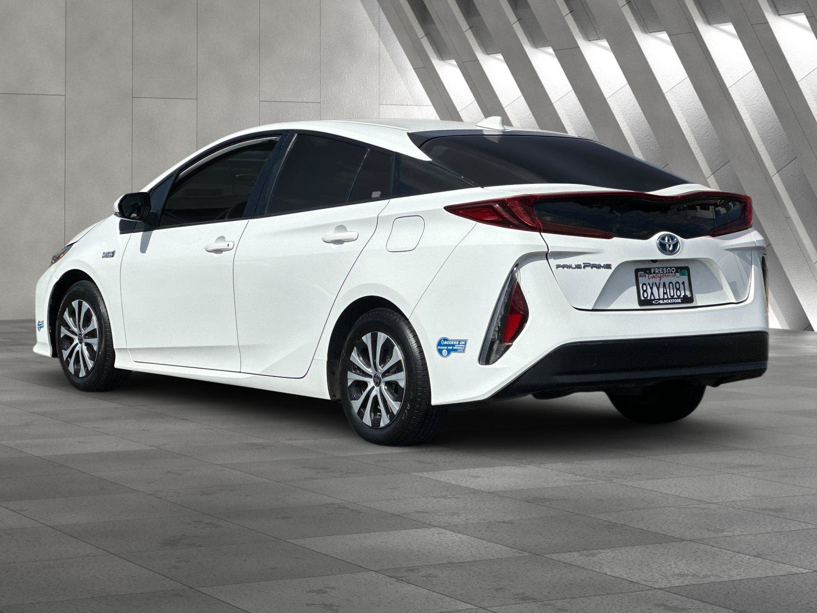 Used 2022 Toyota Prius Prime LE FWD image 6
