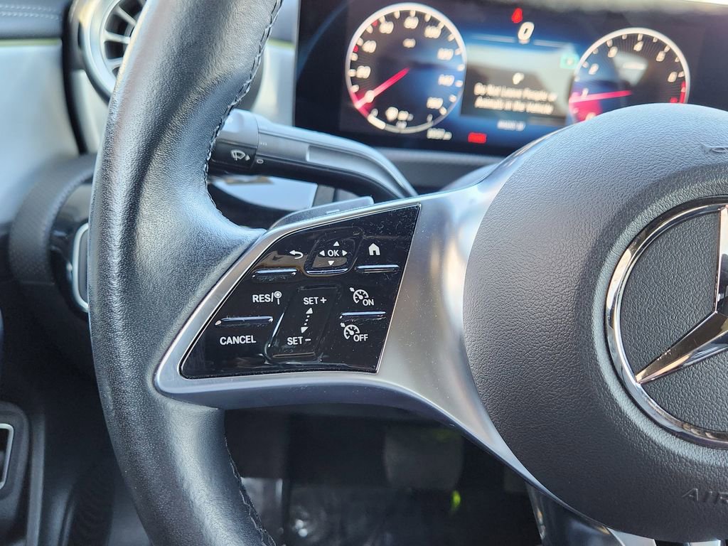 Used 2025 Mercedes-Benz CLA 250 4MATIC image 17