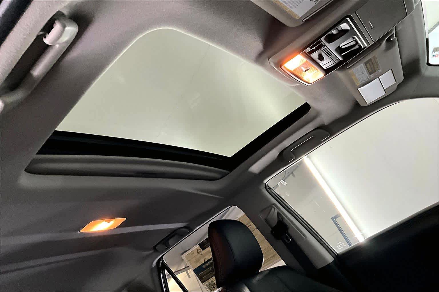 Used 2019 Toyota 4Runner Limited AWD/4WD image 14