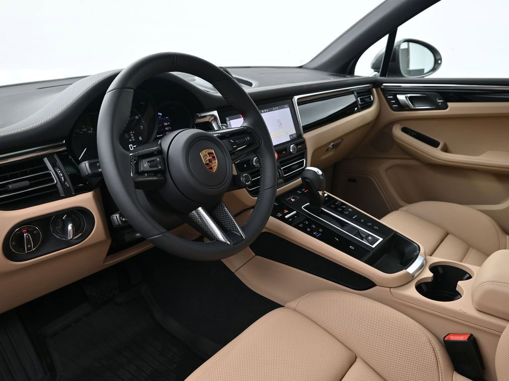 New 2026 Porsche Macan Turbo image 4