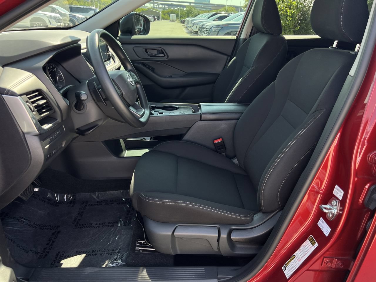 Used 2025 Nissan Rogue S FWD image 7