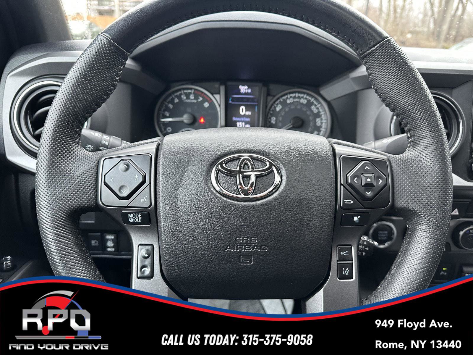 Used 2021 Toyota Tacoma TRD Off-Road w/ TRD Premium Off Road Package AWD/4WD image 19